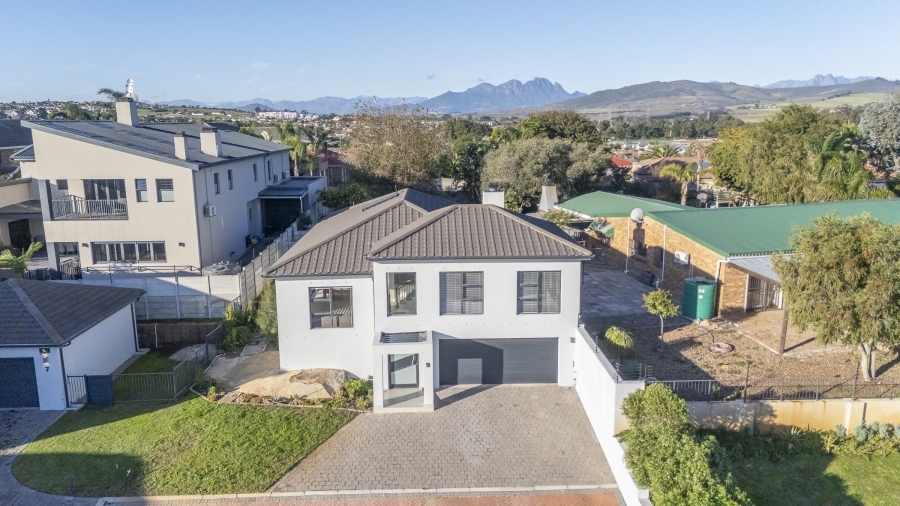 3 Bedroom Property for Sale in Protea Heights Western Cape